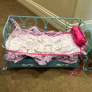 Doll bed